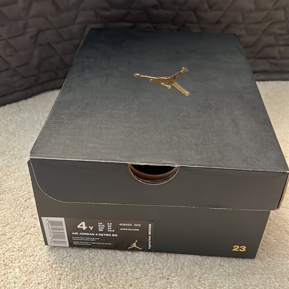 Excellent condition Jordan Retro 4 Oreo - size 4Y/woman5.5 - Picture 7 of 7